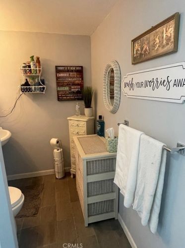 102 Lugonia Ave, Redlands CA  92374-4702 exterior