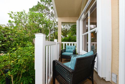 719 San Remo Cir, Fort Pierce, FL 34986-1726