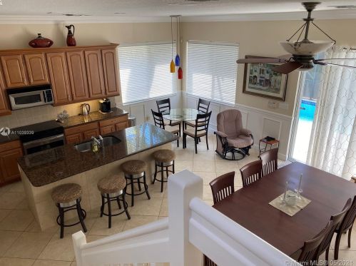 217 15th St, Dania Beach FL  33004-4244 exterior