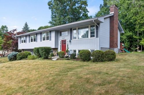 71 Kent Dr, Manchester, CT 06042-2259