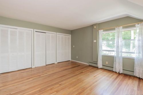 98 Kings Dr, Southport CT  06890-1209 exterior