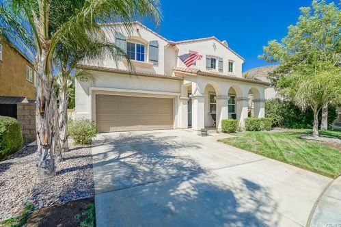 34320 Chaparossa Dr, Lake Elsinore, CA 92532-2918