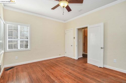 2 Sycamore Ct, West Pittsburg CA  94565-1633 exterior