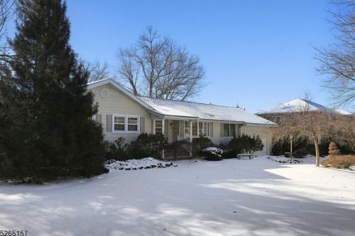 1 Prince Rd, Parsippany NJ  07054-4822 exterior