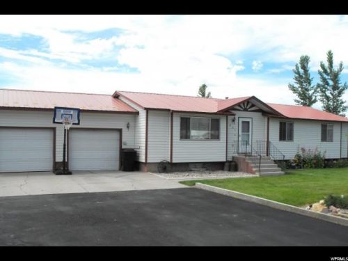 861 8th St, Montpelier, ID 83254-1063