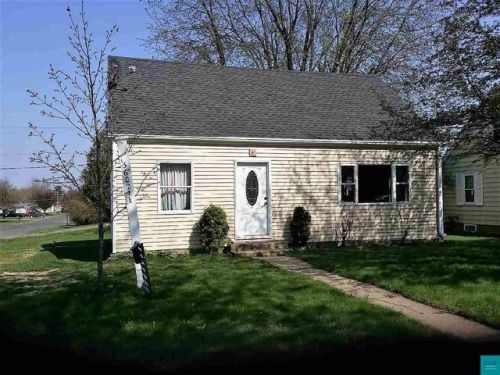 3602 3rd Ave, Hibbing, MN 55746-2714