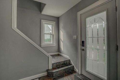 110 Mcalpin Ave, Covington, KY 41018-1657