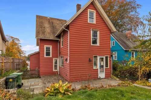 77 Vauxhall St, United States Coast Guard Ac CT  06320-5333 exterior