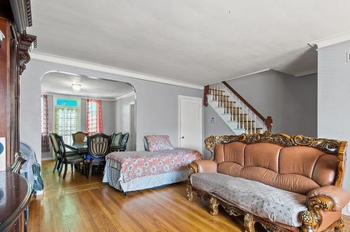 2456 Fenton Ave, Bronx, NY 10469-5756