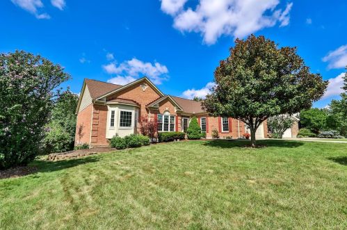 891 Blackpine Dr, Milford, OH 45150-6562