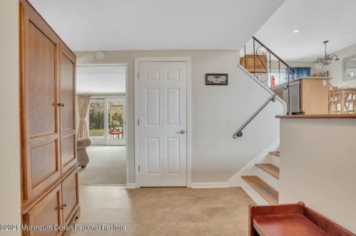 6 Wyoming Dr, Jackson Twp NJ  08527-1543 exterior