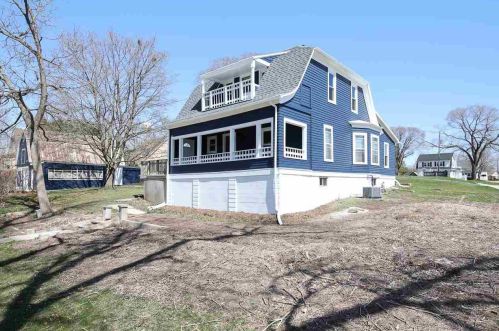 527 Elizabeth St, Mishicot WI  54228-6008 exterior