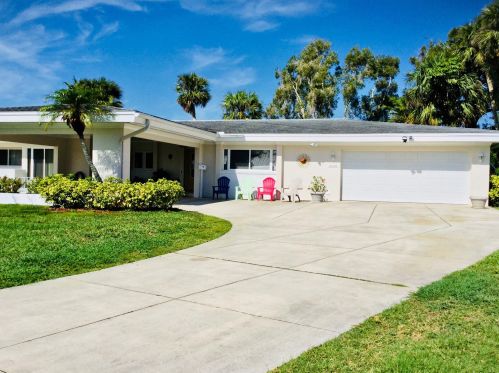 3056 Overbrook Dr, Fort Pierce, FL 34952-5711