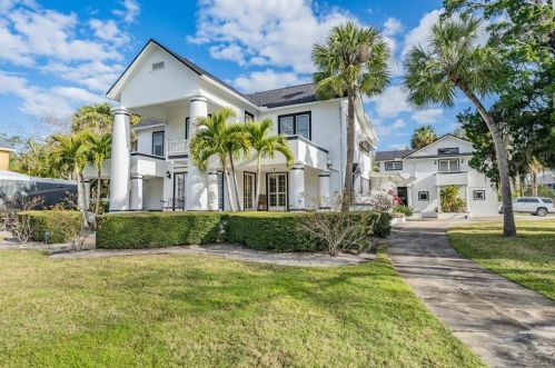 208 Spring Blvd, Tarpon Springs, FL 34689-3248