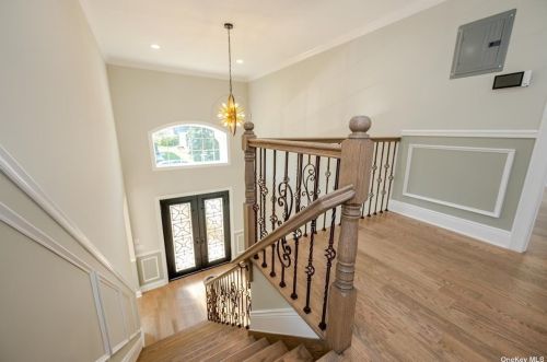 161 Lucille Ave, Floral Park NY  11003-2723 exterior