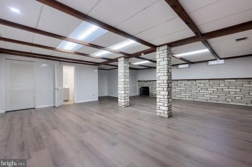 3450 Fishing Crk Vly Rd, Harrisburg PA 17112-9627 exterior