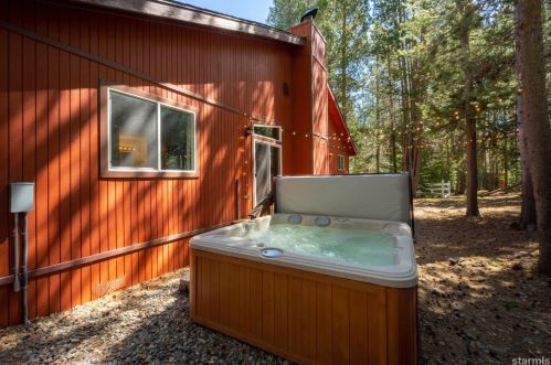 1536 Oglala Ct, South Lake Tahoe CA  96150-4723 exterior