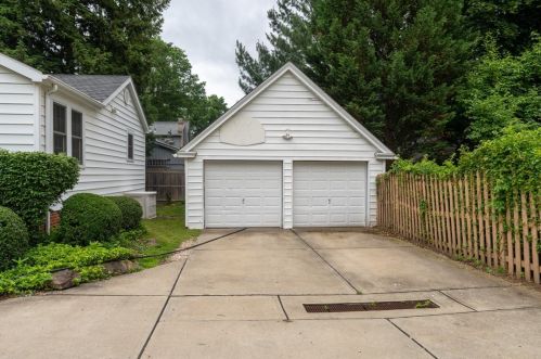 1206 Colonial Pl, Sewickley, PA 15143-2014