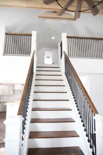 1002 Crawford Ave, Connellsville PA  15425-2408 exterior