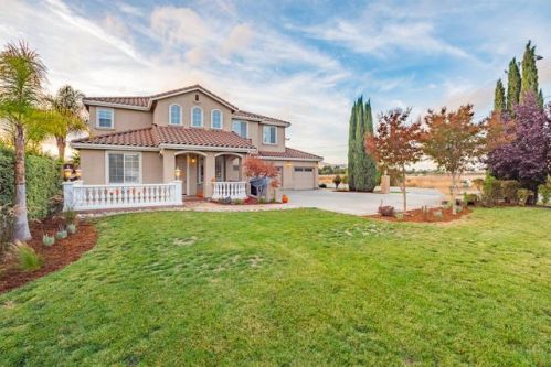 9181 Wren Ave, Gilroy, CA 95020-7500