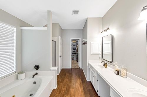 4902 Lk Catherine Ct, Richmond TX 77407-7990 exterior