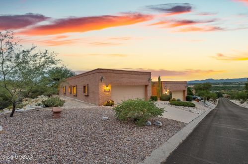 8665 Coral Ridge Loop, Tucson, AZ 85704-0909