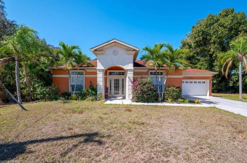 27943 Carl Cir, Bonita Springs, FL 34135-5748