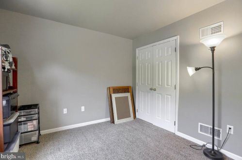 2112 Northview Ln, Harrisburg PA 17110-3911 exterior