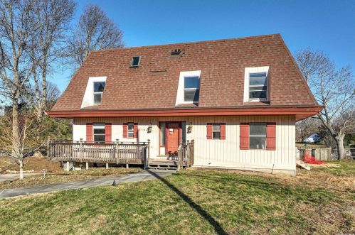 175 Dawn Dr, Greenport, NY 11944-2502