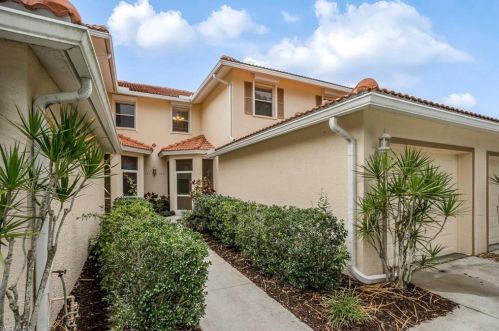 410 Robin Hood Cir, Naples, FL 34104-6490