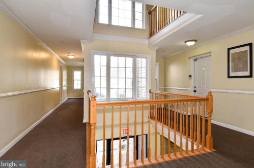 612 Eastern Ave, Washington, DC 20019-2803