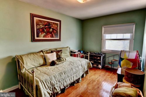 2453 Mercer St, Harrisburg PA  17104-2132 exterior