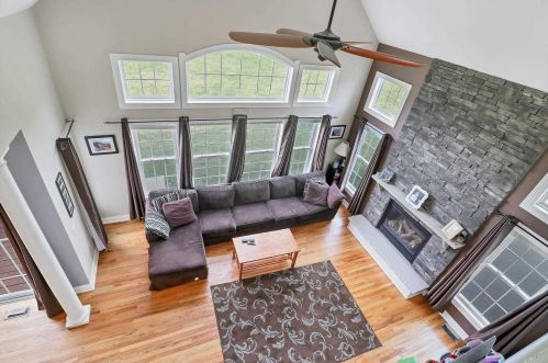 6 Austin Way, Marlborough NY  12542-5539 exterior