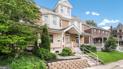 218 Broad St, Souderton, PA 18964-1211