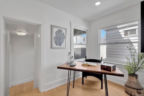 307 Fernando St, Newport Beach CA  92661-1236 exterior