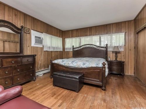 613 Caledonia Rd, Huntington Station NY 11746-5122 exterior