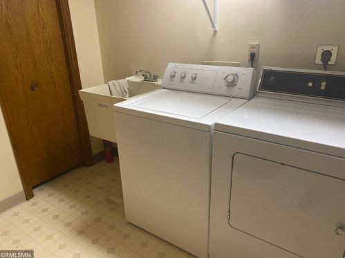 518 Brook Ln, Saint Cloud MN  56301-9605 exterior