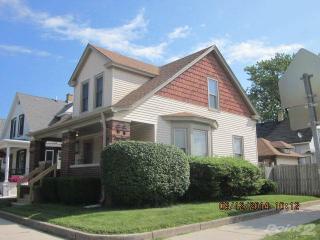 1353 Grove Ave, Racine, WI 53405-3044