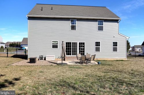 15 Waverly Ln, Carlisle PA  17015-7119 exterior