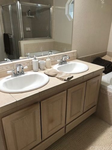2642 Lingard St, Lancaster, CA 93536-6414