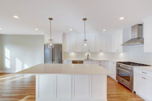 2592 Hewlett Ln, North Bellmore NY  11710-4413 exterior