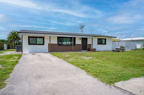 15 Leeland Hts Blvd, Lehigh Acres FL 33936-6431 exterior