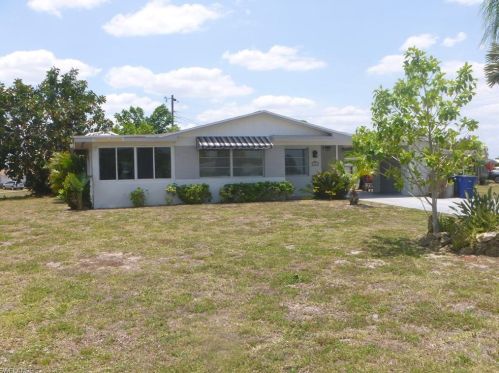1504 Lindale Cir, Lehigh Acres, FL 33936-5816