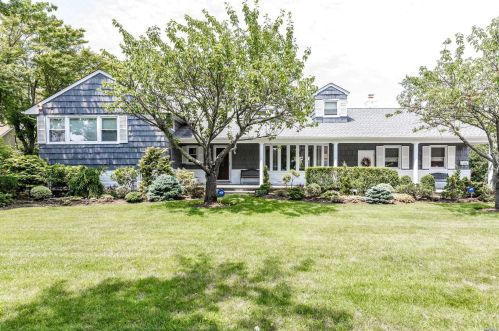1022 Channel Dr, Hewlett, NY 11557-2617