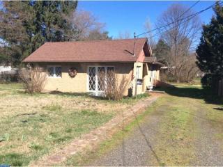 303 Austin Ave, Glendora, NJ 08029-1216
