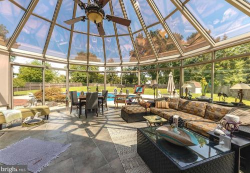 716 Carter Hill Dr, West Deptford NJ  08066-1903 exterior