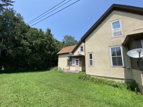 318 6th St, Waterford MN  55057-2554 exterior