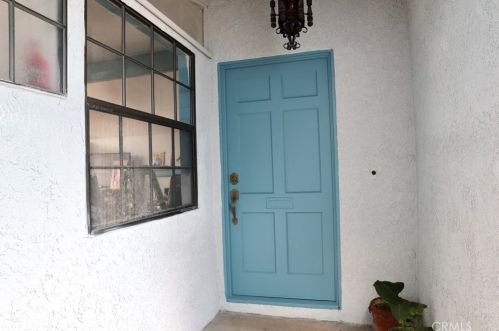 7108 Fillmore Dr, Buena Park, CA 90620-3807