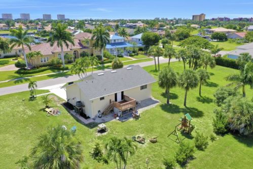 469 Hartley St, Marco Island FL  34145-2747 exterior