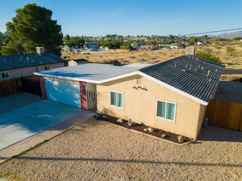 16612 Lariat Rd, Victorville, CA 92395-4564